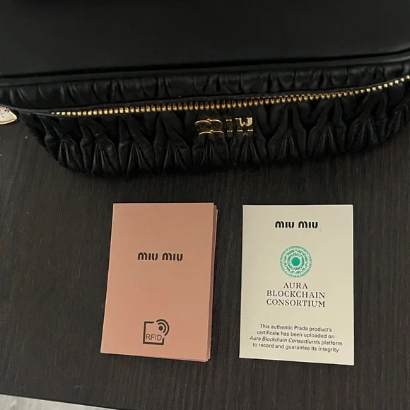 Miu Miu Matelassé Vanity Bag - Picture 8 of 9